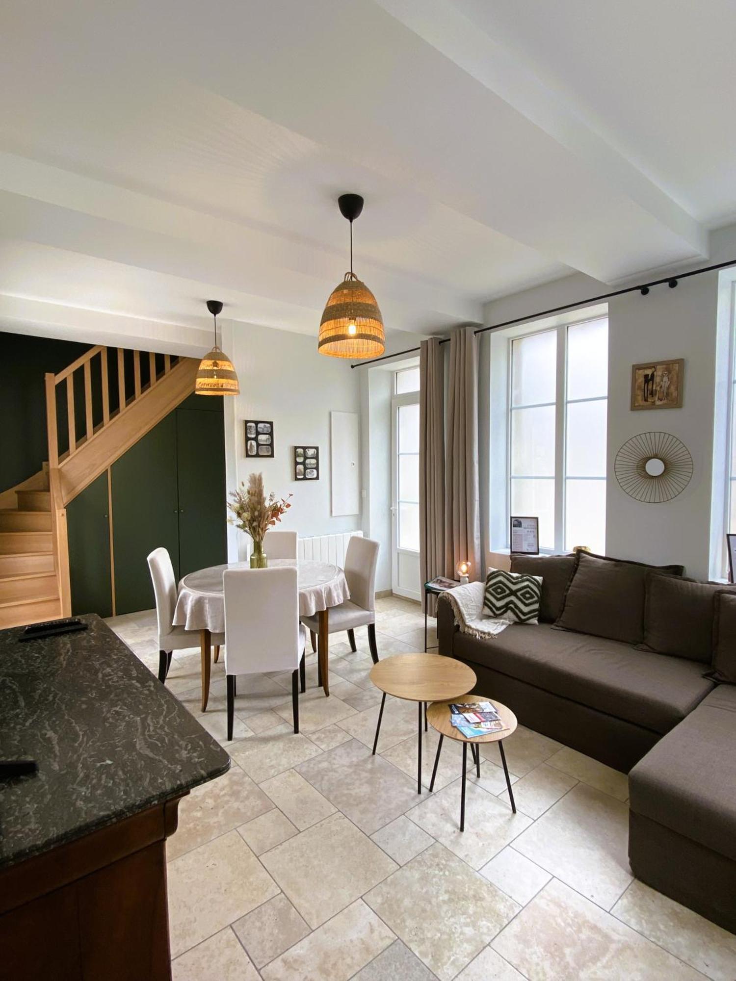 Maison 2 Chambres Avec Parking Et Jardin Noyon Buitenkant foto